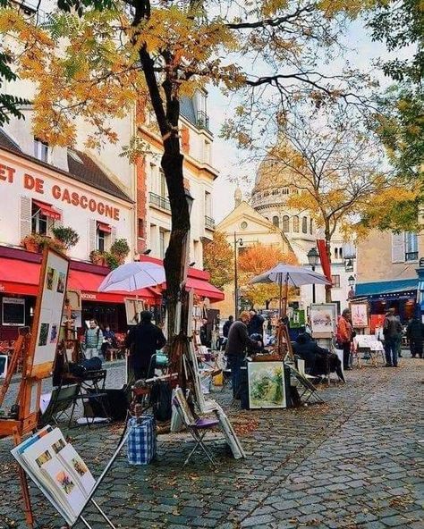 Design Quotes Art, Paris In Spring, Place Du Tertre, Paris Markets, Paris Dream, Montmartre Paris, Parisian Life, Paris Aesthetic, Quotes Art