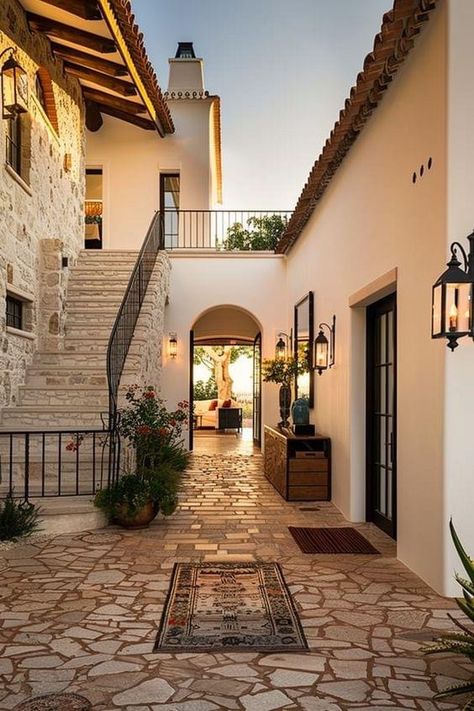 Ranch Design Interior, Spanish Home Interior Design, House Interior Mediterranean, Spanish Style House Interior, Mediterranean Renovation, Mexico Home Interior, Mediterranean Home Exterior, Mediterranean House Interior Design, Mediterranean Architecture Modern