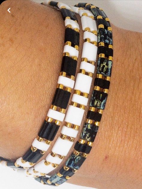 Flat Bead Bracelet, Beadwork Bracelet, Miyuki Bracelet, Beaded Bracelets Tutorial, Bracelet Minimalist, Beaded Bracelet Patterns, Beaded Bracelets Diy, Teal And Gold, Bracelets Handmade Beaded