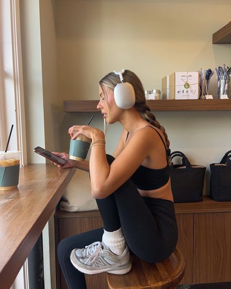 Coffee & pilates 🩰🎀🤍 @csb | Instagram Pilates Outfit, Fits Aesthetic, Gym Fits, Workout Fits, Healthy Girl, Healthy Lifestyle Inspiration, Workout Aesthetic, Active Wear Outfits, Fit Girl