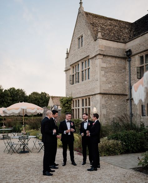 A few evening moments with Ann Marie & Andrew at The Kin House ✨⁠ ⁠ Photographer @samsparksphoto⁠ Venue @kinhousewiltshire⁠ Video @toastfilmsuk⁠ Florist @femme_petale⁠ Makeup @caleysoulmakeup⁠ Hair @georgiemaiseyhair⁠ ⁠ #editorialstyleweddingphotography #realweddings #luxurywedding #luxuryweddingphotography #luxuryweddingphotographer #editorialweddingphotographer #cotswoldsweddingphotographer #londonweddingphotographer #weddinginspiration #weddinginspo #weddingmoments #weddingphotography #wed... Kin House, Sam Sparks, Middleton Lodge, Vogue Wedding, Luxury Wedding Photography, Ann Marie, Luxe Wedding, Wedding Moments, Stylish Wedding