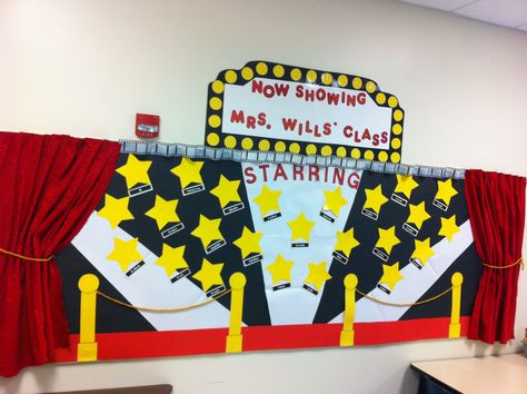 My Hollywood/movie themed bulletin board. Hollywood Classroom, Hollywood Theme Classroom, Broadway Theme, Theatre Classroom, Stars Classroom, Back To School Bulletin Boards, Class Theme, Hollywood Theme, School Displays