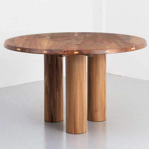 Three Legged Table, Circular Dining Table, Round Wood Dining Table, Shop Stool, Entrance Table, Round Dining Room, Dream Furniture, Circular Table, Meeting Table