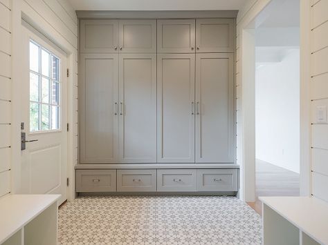 cabinet paint color is “Sherwin Williams Dorian Gray“. Shiplap paint color is Benjamin Moore White Dove. Vstupná Hala, Farmhouse Mudroom, Mudroom Cabinets, Laundry Room/mud Room, Cabinets Design, Mudroom Entryway, Mudroom Laundry Room, Mudroom Ideas, Mud Room Storage