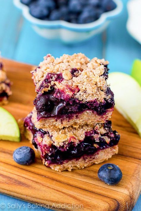 Apple Blueberry Pie Bars - Sally's Baking Addiction Apple Blueberry Pie, Blueberry Crunch, Blueberry Pie Bars, Blueberry Crumble Bars, Blueberry Bars, Apple Blueberry, Sallys Baking, Crumb Bars, Crunch Bars