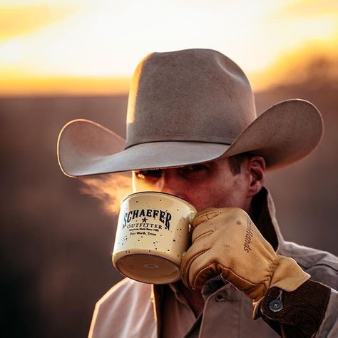 When you have a great horse, you have the best seat you’ll ever have. @briandoty1 PC: @shelby_lynnphotos #ForLandForLife •… Cowboy Cafe, Lyla Sage, Cowgirl Coffee, Hot Cowboy, Coffee Booth, Cowboy Photography, Cowboy Life, Rhinestone Cowboy, Country Backgrounds