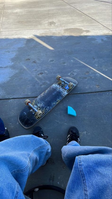 Skater Aesthetic Wallpaper, Skater Aesthetics, Skates Aesthetic, Skater Core, Skateboarding Aesthetic, Skate Vibes, Skate Fits, Skate Aesthetic, Skate Photos