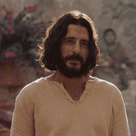 The Chosen Jesus GIF - Tenor GIF Keyboard - Bring Personality To Your Conversations | Say more with Tenor The Chosen Aesthetic, The Chosen Jesus, Jesus Laughing, Chosen Cast, Jesus Gif, Jesus Smiling, Tenor Gif, Jesus Saves Bro, Jesus Is Risen