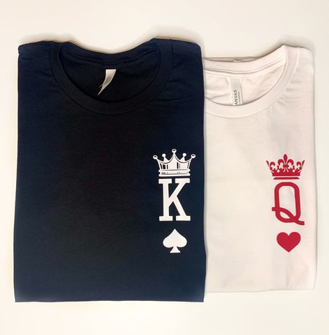 Tshirt Design For Couple, King T Shirt Design, King Of Hearts Shirt, Couple Shirt Design Ideas Aesthetic, Couples Shirt Ideas, Couple Design Tshirt, Couple Shirt Design Ideas, Couple Tshirt Design, Queen Of Hearts Shirt