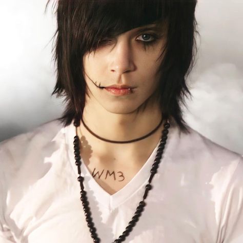 Andy Biersack Makeup, Knives And Pens, Bride Quotes, Andy Sixx, Emo Scene Hair, Black And Black, Andy Black, Andy Biersack, Emo Boy