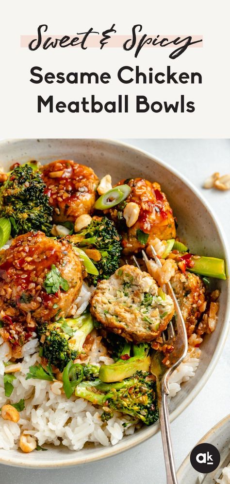 Sesame Chicken Meatballs, Chicken Meatball Bowls, Spicy Sesame Chicken, Meatball Bowls, Crispy Broccoli, Cooking For Dummies, Yummy Noodles, Chicken Meatball, Poultry Dishes