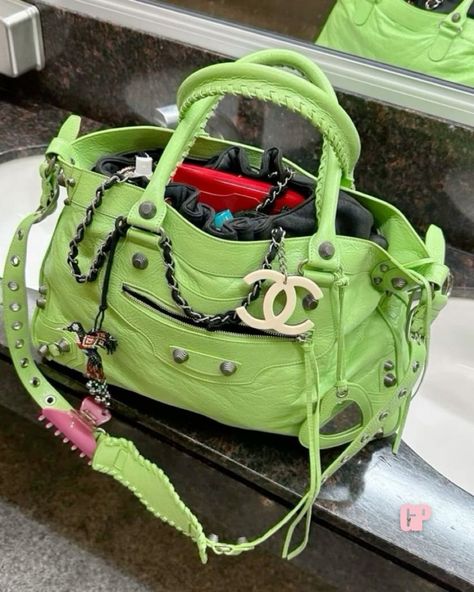 Balenciaga Purse, Y2k Modern, Accessorize Bags, Luxury Purses, Fancy Bags, Pretty Bags, City Bag, Balenciaga City Bag, Cute Bag