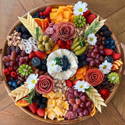 Fiesta Themed Charcuterie Board, Large Circle Charcuterie Board, Spring Theme Charcuterie Board, Bright Charcuterie Board, Cantaloupe Charcuterie, Carchuterie Board, Lemon Themed Charcuterie Board, Amazing Charcuterie Board, Wedding Charcuterie Boards