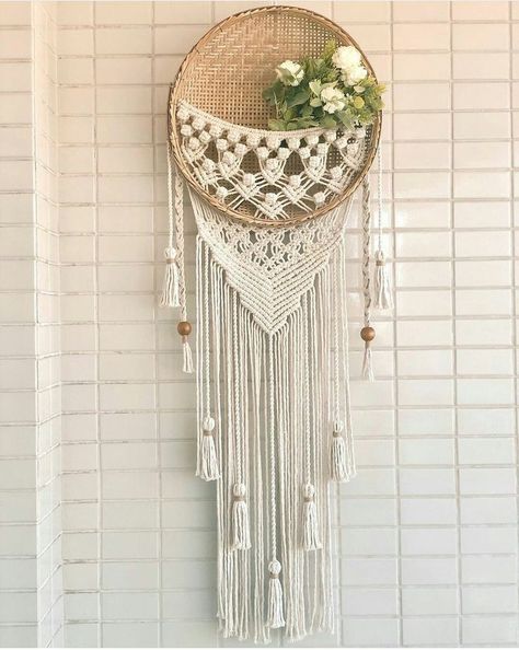 Macrame Wall Hanging Ideas, Macrame Basket, Pola Macrame, Macrame Lamp, Basket Wall Hanging, Free Macrame Patterns, Macrame Rings, Weaving Loom Projects, Wall Hanging Basket