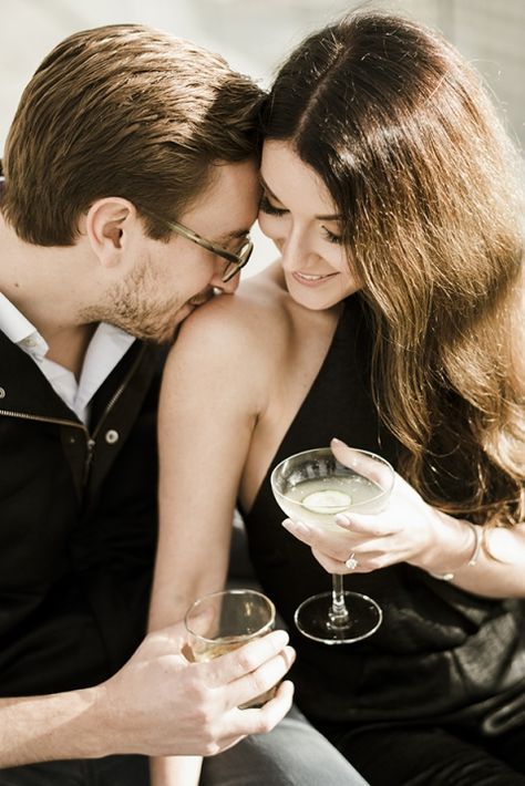 Cocktail Couple Photography, Black Out Outfits, Dinner Couple, Wine Pictures, Retro Engagement Photos, Shooting Pose, Oregon Engagement Photos, Dallas Engagement Photos, Creative Engagement Photo