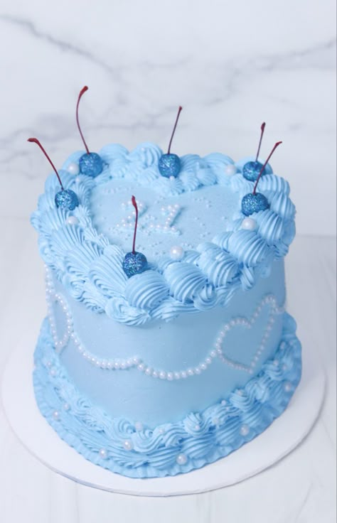 Ice Cream Sundae Cake, Aquarius Cake Ideas, Blue And Red Cake, Blue Aesthetic Birthday, Blue Birthday Cake Ideas, Periwinkle Cake, Baby Blue Cake Birthday, Baby Blue Birthday Cake, 21st Birthday Ideas Blue