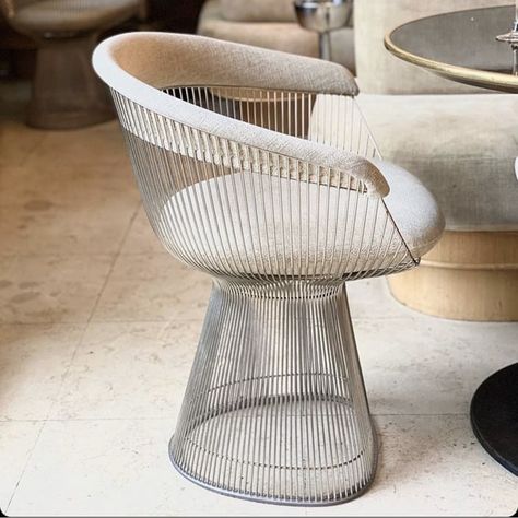 Knoll - Warren Platner chair at the Girafe Paris Restaurant. Knoll Platner Chair, Platner Knoll, Warren Platner Chair, Knoll Chair, Platner Chair, Knoll Platner, Warren Platner, Paris Restaurants, Dining Room Inspiration