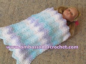 Free Crochet Doll Blanket, Crochet Doll Blanket, Preemie Patterns, Doll Blankets, Ripple Crochet, Crochet Doll Clothes Free Pattern, Crochet Doll Clothes Patterns, Crocheted Dolls, Ripple Blanket