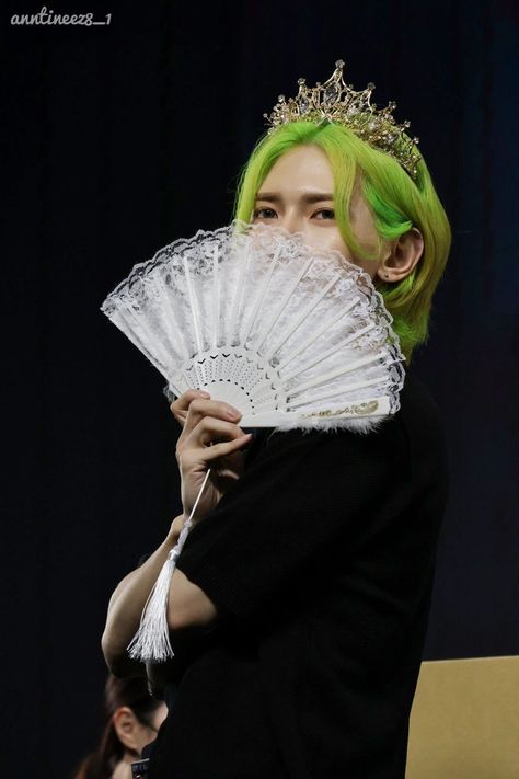 Yeosang Green Hair, Yeosang Green, Ateez Kang Yeosang, Ateez Yeosang, Yeosang Ateez, Pirate Kids, Kang Yeosang, Kang Yeo-sang, Character Aesthetic