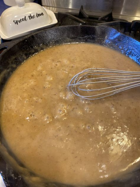 Homemade Gravy With Flour And Grease, Homemade Beef Gravy With Drippings, Home Made Beef Gravy Easy, Homemade Beef Gravy With Beef Broth, Homemade Hamburger Gravy, Beef Gravy Recipe With Flour, Easy Beef Gravy From Broth, Beef Stock Gravy, Flour Gravy Recipe Easy