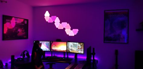 Nanoleaf Aurora <3 Nanoleaf Designs, Nanoleaf Aurora, Youtube Room, Light Panels, Desktop Setup, Gaming Setups, Studio Room, Room Setup, Pc Gamer