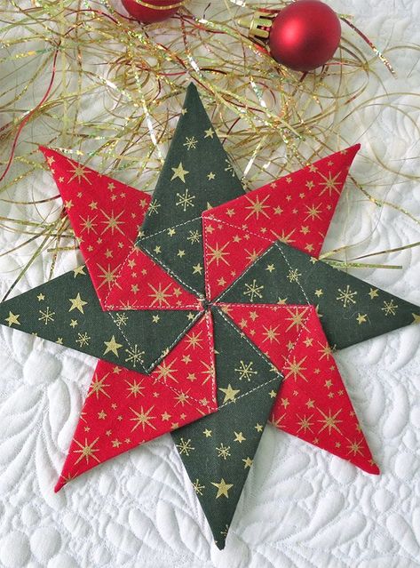 Fabric Star, Christmas Sewing Projects, Christmas Quilt Patterns, Ornaments Homemade, Fabric Christmas Ornaments Diy, Folded Fabric Ornaments, Christmas Ornaments Diy, Quilted Christmas Ornaments, Fabric Stars