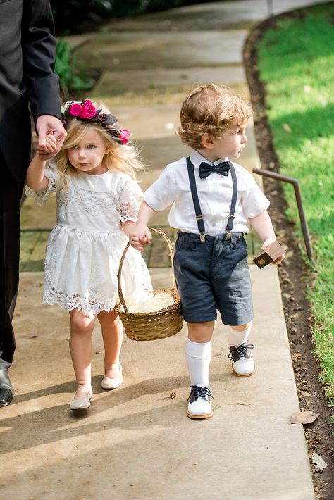 Bearers Outfit Wedding, Ring Bearer Overalls, Toddler Ring Bearer, Female Ring Bearer, Flower Boy Toddler, Wedding Photo Ideas Flowergirl, Gold Simple Engagement Ring, Ring Bearer Flower Girl, Ring Boy