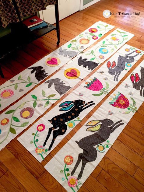 Down the Rabbit Hole – It's a T-Sweets day! Sarah Fielke Quilts, Bunny Quilt, Medallion Quilt, Down The Rabbit Hole, Applique Quilt, Quilt Border, Long Drive, The Rabbit Hole, Alice In Wonderland Party