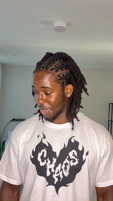 RV HAIR UK LTD on Instagram: "Look at the grin on his face 😅 Happy Client, Happy stylist 🤞🏾 • • • Style : Re-twist + Half barrels Half two-strands Location : London, SW17 Wimbledon ✅ • • • Interested in booking? Click the link in our bio 🙏🏾 • Unsure about what to get or need further information? DM us @rvhairuk or send us a WhatsApps message on +447786900699 🤍 • • • Follow ( @rvhairuk & @rvhairukbu ) for more 👊🏾 Tiktok ( @rvhairuk & @buildwithrv ) for tutorial, tips & tricks ✏️ • • • #lo Dreadlock Hairstyles Half Up Half Down, Two Strand Barrel Twist Men, Half Up Half Down Dread Styles Men, Locs Hairstyles Barrel Twist, Barrel Twist Two Strand, Half Up Half Down Loc Styles Men, 2 Strand Barrel Twist, Barrels Into Twists, Four Barrel Twist Dreads Men