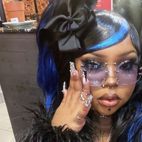 Eccentric Makeup, Black Cyberpunk, Short Box Braids Hairstyles, Y2k Hairstyles, Dyed Hair Inspiration, Barbie Hair, Pretty Hair Color, Wig Styles, Black Girls Hairstyles