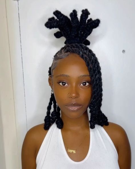 Straight Back Loc Styles, Retwist Locs Style Black Women, Cute Black Hairstyles Natural Hair, Cute Loc Styles For Women, Retwist Styles, Dreads Black Women, Neck Length Hair, Lock Styles, Natural Locs