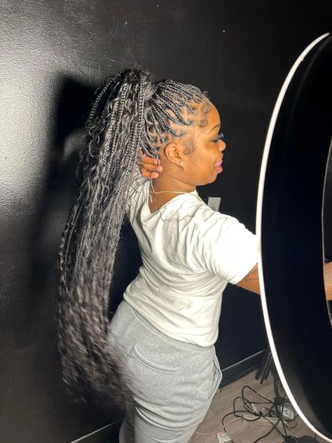 Bohemian Knotless, Pretty Braids, Feed In Braids Hairstyles, Faux Locs Hairstyles, Cute Braided Hairstyles, Braids Hairstyles Pictures, Cute Box Braids Hairstyles, Protective Hairstyles Braids, Pretty Braided Hairstyles