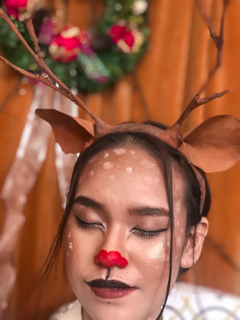 ELF x REINDEER When Santa’s elf and Rudolph the red-nosed reindeer become one, they make winter a wonderland. No wonder why she is “Santa’s Fave.” Hair and makeup by Thara Louise Model: Marion Noella Diy reindeer antler and ears Diy Reindeer, Reindeer Antlers, Rudolph The Red, Red Nosed Reindeer, Hot Nails, Hair And Makeup, Diy Design, Reindeer, Carnival Face Paint