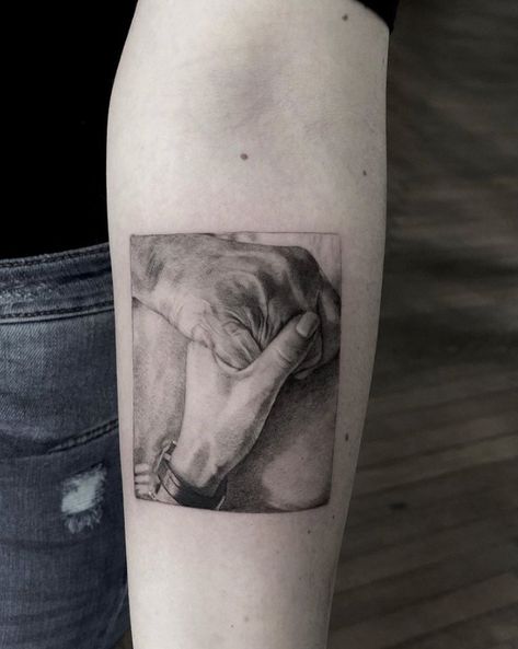 Tattoo Of Holding Hands, Hold Hands Tattoo, Hand Hold Tattoo, Realistic Hand Tattoo, Tattoos Of Hands Holding, Hands Remember Tattoo, Tattoo For My Grandma, Tattoo Of Hands Holding Something, Tattoo Of Hands Holding