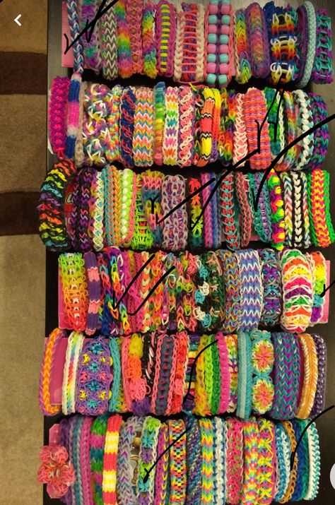 Loom Band Charms, Loom Bands Designs, Loom Bands Tutorial, Loom Band Patterns, Rainbow Loom Bracelets Easy, Loom Band Bracelets, Rubber Band Crafts, Rainbow Loom Rubber Bands, Rainbow Loom Patterns