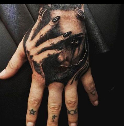 Hand Tattoo Cover Up, Back Of Hand Tattoos, Hand Tattoos For Men, Boxing Tattoos, Unique Hand Tattoos, Tattoo Ideas For Guys, Herren Hand Tattoos, Hand Tattoo Ideas, Hand Ideas