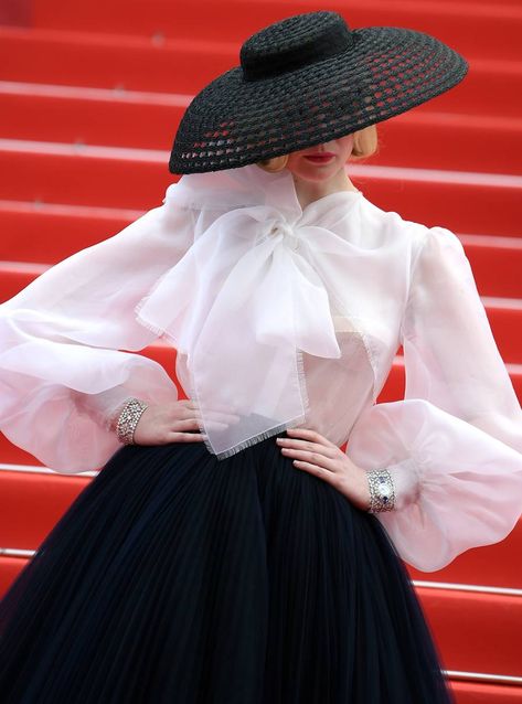 2019 Red Carpet, Cannes Film Festival Red Carpet, Fanning Sisters, Dior Hat, Ivory Skirt, Blush Gown, Tulle Skirt Black, Brimmed Hat, Frou Frou