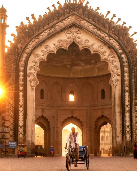 Rumi Darwaza