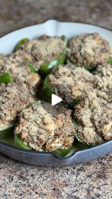 Janay Frederick on Instagram: "These peppers are amazing 😋  4 whole bell peppers  2 pounds of ground beef 93% 7% fat 1 pound of shrimp  1 pound of crab meat  1 onion 1 bell pepper  Parsley Garlic 1 1/2 cup of bread crumbs  2 cups of chicken stock 1/2 cup of reserve bell pepper water @knorr  chicken bouillon   Boiled peppers in chicken bouillon water for 8 mins. Remove peppers and put on the side. Brown beef add onion, bell pepper, and garlic . Once cooked down add shrimps crab meat, and all your spices. Add your bread crumbs, chicken stock, and reserve pepper water. Mix well . Add mix to peppers and sprinkle bread crumbs on top. Bake covered on 375 for 25-30 minutes.#  #peppers #stuffedpeppers #seafood #louisianafood #foodie #homecooked #laborday #food #recipe #creole #cooking #dinneridea Stuffed Peppers Oven, Baked Stuffed Peppers, Best Ground Beef Recipes, Seafood Buffet, Creole Cooking, Chicken Bouillon, Bell Pepper Recipes, Best Seafood Recipes, Louisiana Recipes