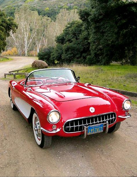 1957 Corvette, 1958 Corvette, Vintage Corvette, Side Road, Veteran Car, Old Vintage Cars, 1957 Chevrolet, Classy Cars, Fancy Cars