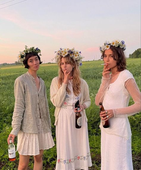 White Midsummer Dress, Midsommer Theme Wedding, Midsummer Dress Aesthetic, Midsommar Wedding Dress, Midsommar Aesthetic Outfit, Swedish Midsommar Outfit, Midsummer Party Ideas, Cottage Core Bridesmaid Dresses, Midsummer Party Outfit