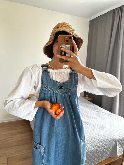 Cute Overall Dress Outfits, Country Cottage Core Outfits, Spring Cottagecore Outfits, Summer Cottagecore Outfits, Cottage Core Dresses, Cottagecore Outfits, Neutral Outfit, Up Girl, Spring Summer Outfits