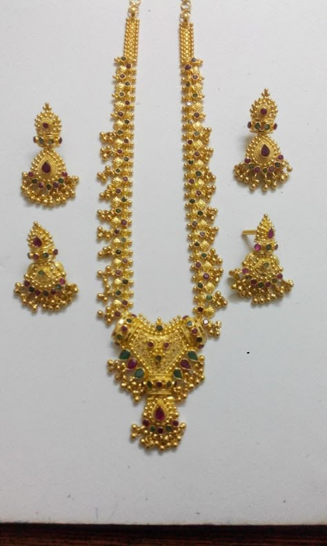 Muvala Haram Long Chain Designs, Muvvala Earrings Gold, Muvala Haram Designs, Muvvala Haram Designs Gold, Gold Kammalu, Neklesh Gold Jewelry Simple, Gold Zumaka, Muvvala Haram, Ruby Necklace Designs