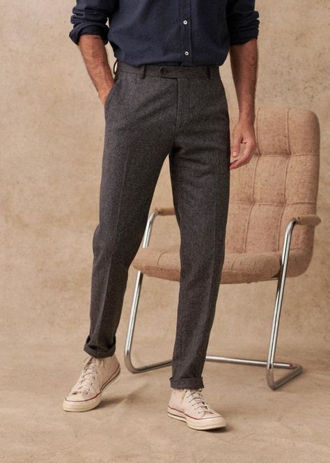 Trousers & Chinos | Menswear | Octobre Editions Mens Wool Trousers, Men's Business Outfits, Tweed Pants, Pants Outfit Men, Smart Casual Men, Wool Flannel, Wool Trousers, Men Fashion Casual Outfits, Wool Pants