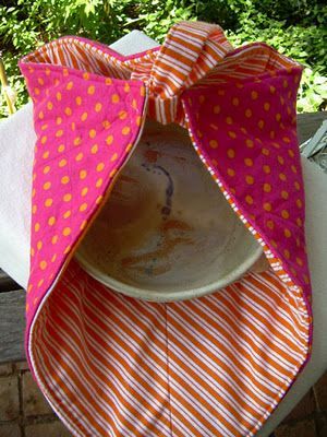 Casserole Carrier Pattern, Flannel Fabrics, Carrier Pattern, Pie Carrier, Casserole Carrier, Rice Bags, The Dinner, Craft Studio, Easy Sewing Projects