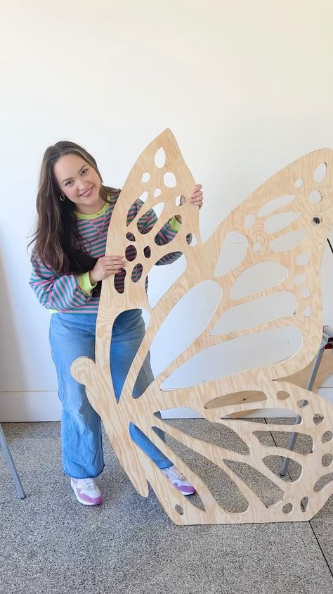 Instagram Giant Butterfly Decorations, Diy Papillon, Valentine Backdrop, Styrofoam Art, Garden Birthday Party, Giant Butterfly, Working With Wood, Wooden Butterfly, My Butterfly