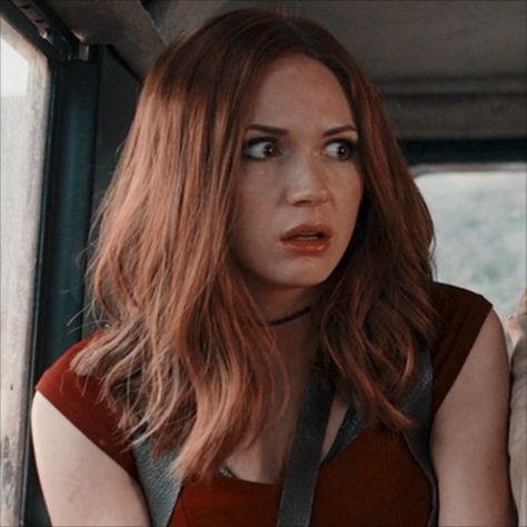 Ruby Roundhouse Jumanji, Ruby Roundhouse Aesthetic, Jumanji Girl, Jumanji Characters, Jumanji Aesthetic, Karen Gillan Icons, Jumanji Ruby Roundhouse, Jumanji Karen Gillan, Ruby Aesthetic