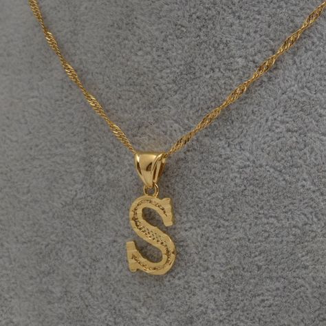 Gold Initial Pendant, Dainty Initial Necklace, Necklace Chain Types, Necklaces Women, Letter Jewelry, Initial Necklace Gold, Small Letters, English Letter, Metal Letters