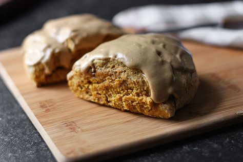 Pumpkin Spice Scones with Cappuccino Cream Glaze - tender and super-yummy pumpkin spice scones, laced with espresso, and topped with a to-die-for cappuccino cream cheese glaze. Hello, pumpkin season! From SoupAddict.com Muffin Glaze, Pumpkin Spice Scones, Molasses Recipes, Pumpkin Scones, Kid Snacks, Pumpkin Desserts, Coffee Cakes, Awesome Recipes, Pumpkin Flavor