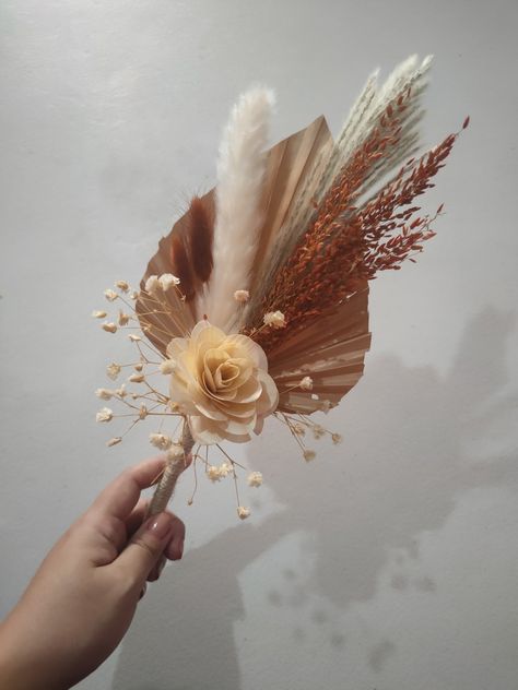 Rustic Dried Flowers, Dried Palm Leaves Centerpiece, Anahaw Leaves Decoration, Diy Boho Wedding Decor, Anahaw Leaves, Boho Centerpiece, Filipiniana Wedding, Diy Floral Decor, Deco Champetre